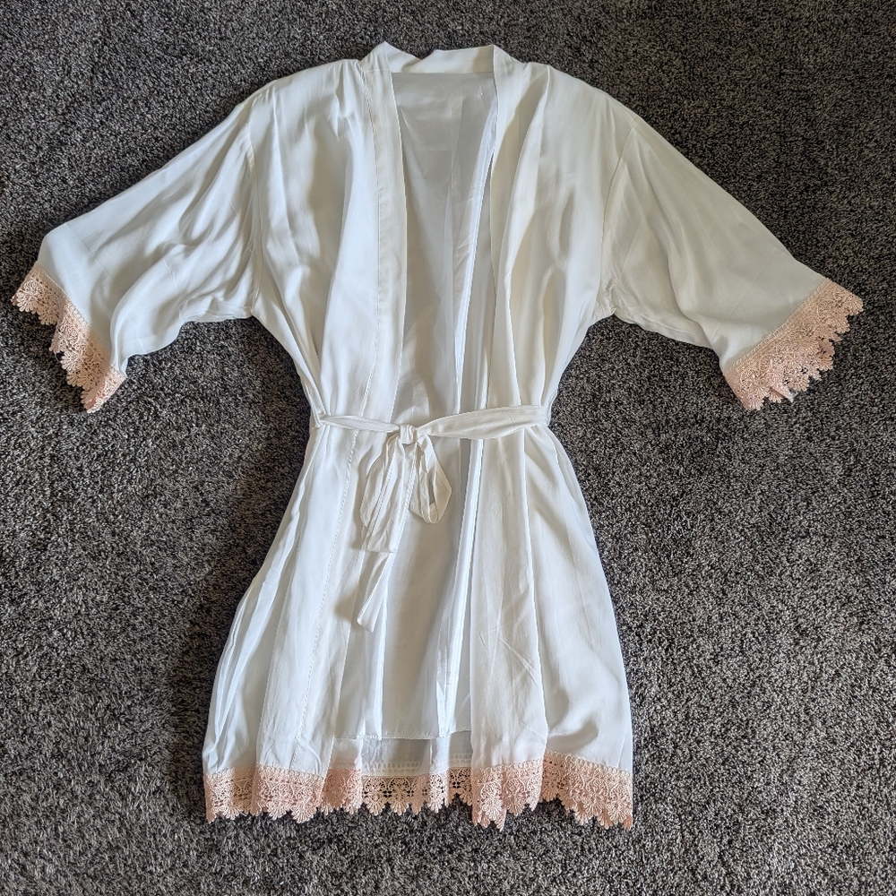 White slip robe size medium